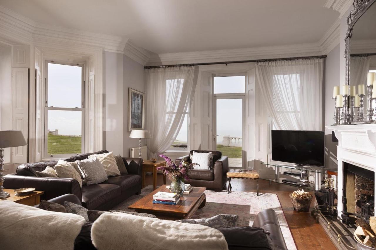 Abbots Cliff House By Bloom Stays Hougham Bagian luar foto