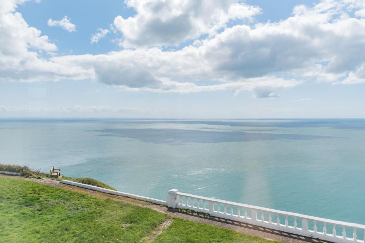 Abbots Cliff House By Bloom Stays Hougham Bagian luar foto